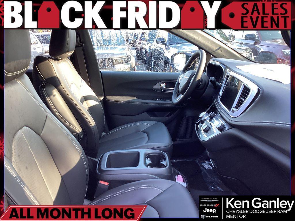 new 2026 Chrysler Pacifica car, priced at $44,667