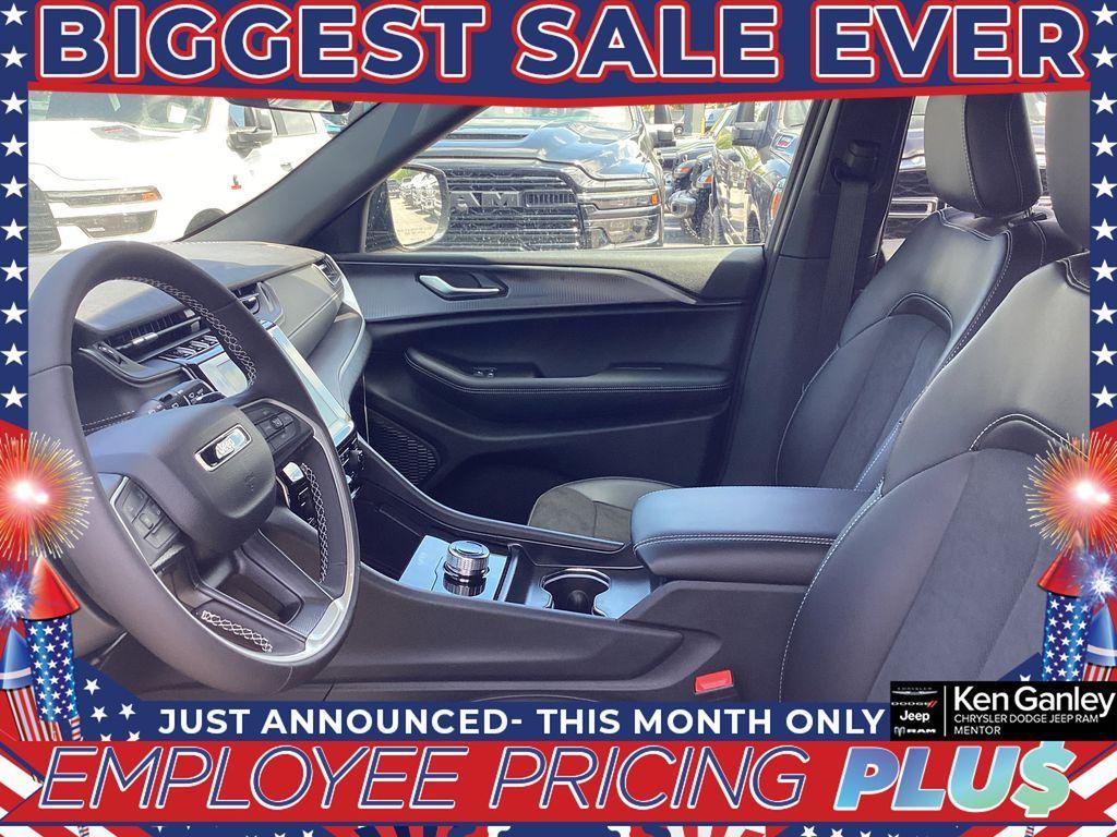 new 2025 Jeep Grand Cherokee L car, priced at $43,452
