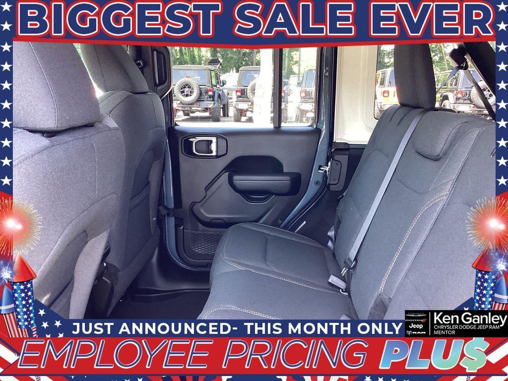 new 2025 Jeep Wrangler car, priced at $48,090