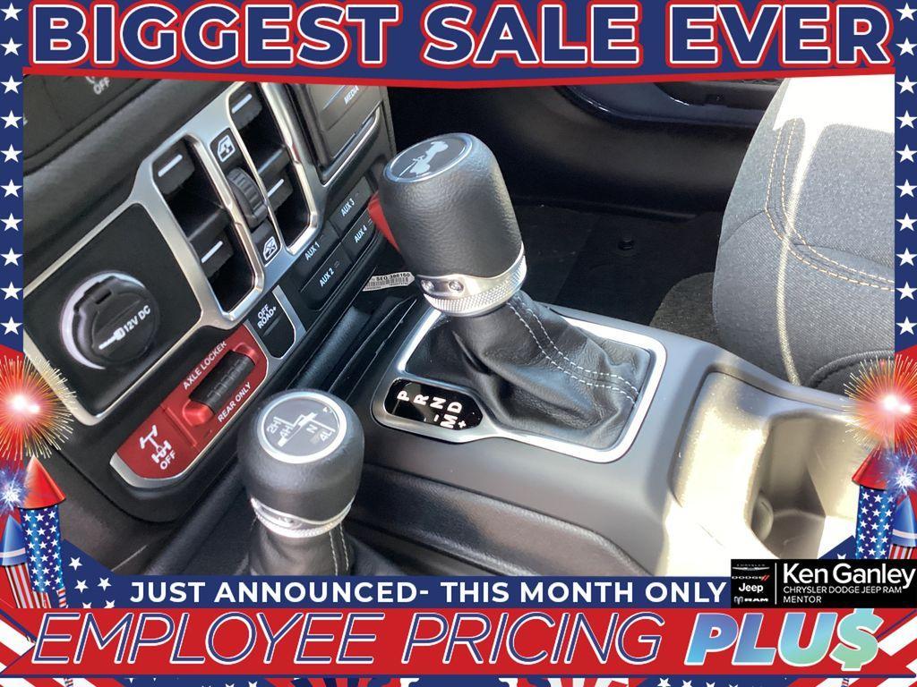 new 2025 Jeep Wrangler car, priced at $48,090