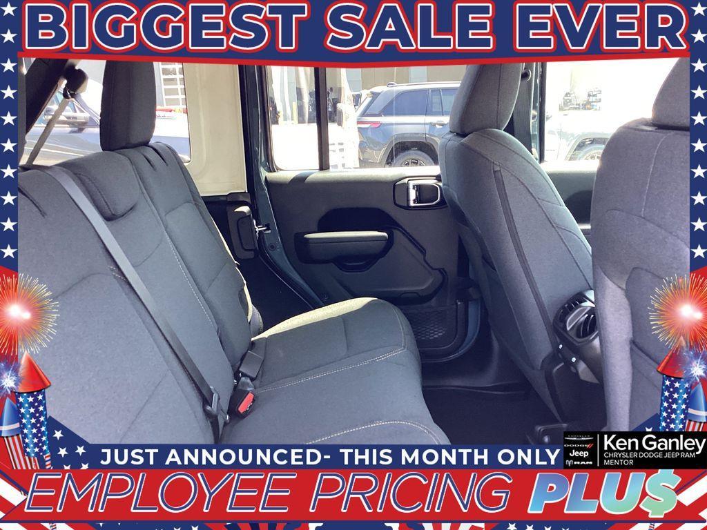 new 2025 Jeep Wrangler car, priced at $48,090