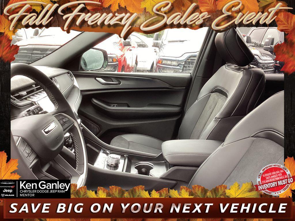 new 2025 Jeep Grand Cherokee car, priced at $41,360