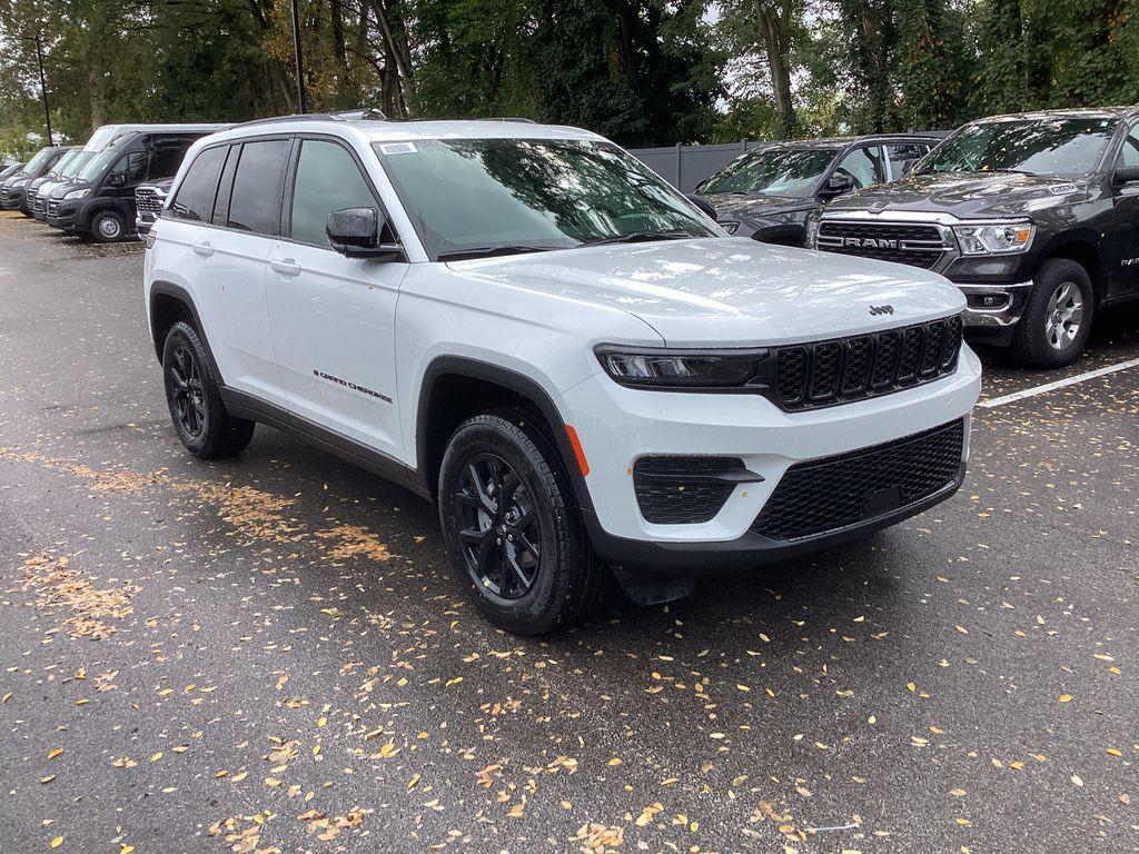 new 2025 Jeep Grand Cherokee car, priced at $41,360