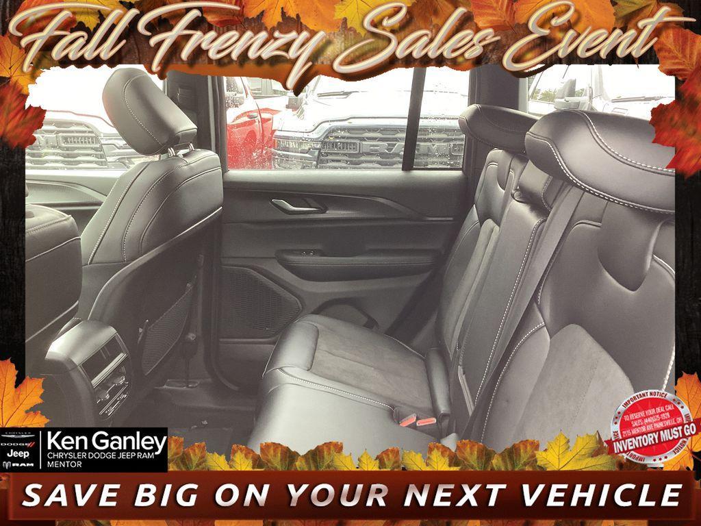new 2025 Jeep Grand Cherokee car, priced at $41,360