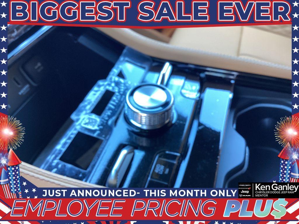 new 2025 Jeep Grand Cherokee car, priced at $63,580