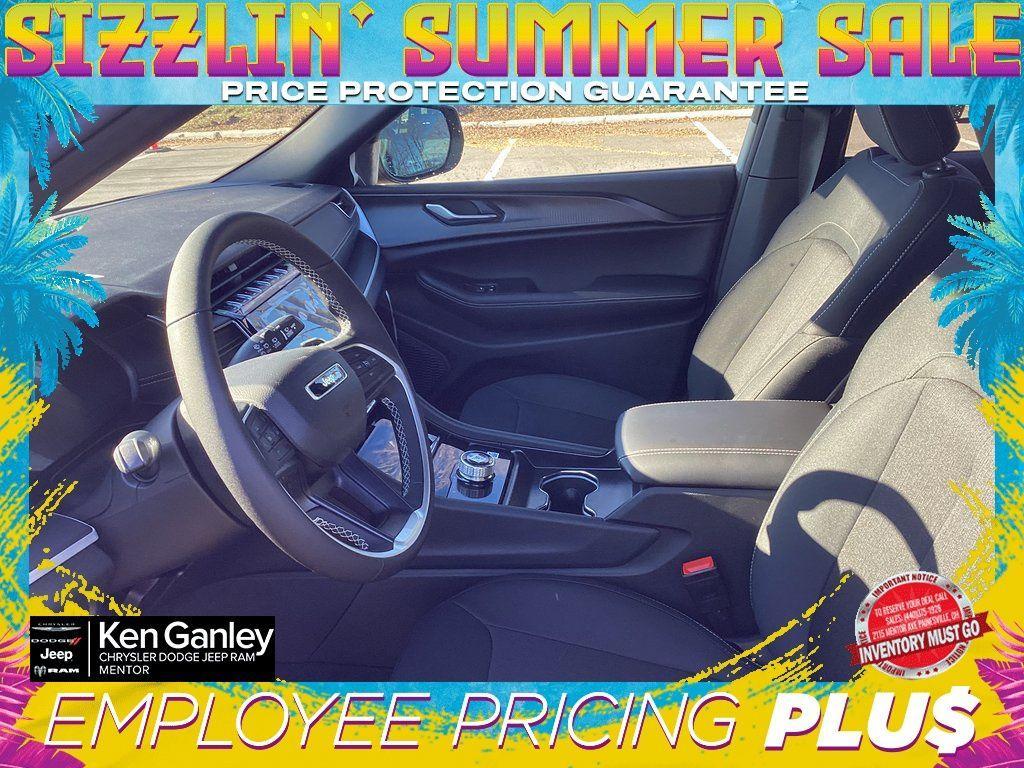 new 2025 Jeep Grand Cherokee L car, priced at $40,725