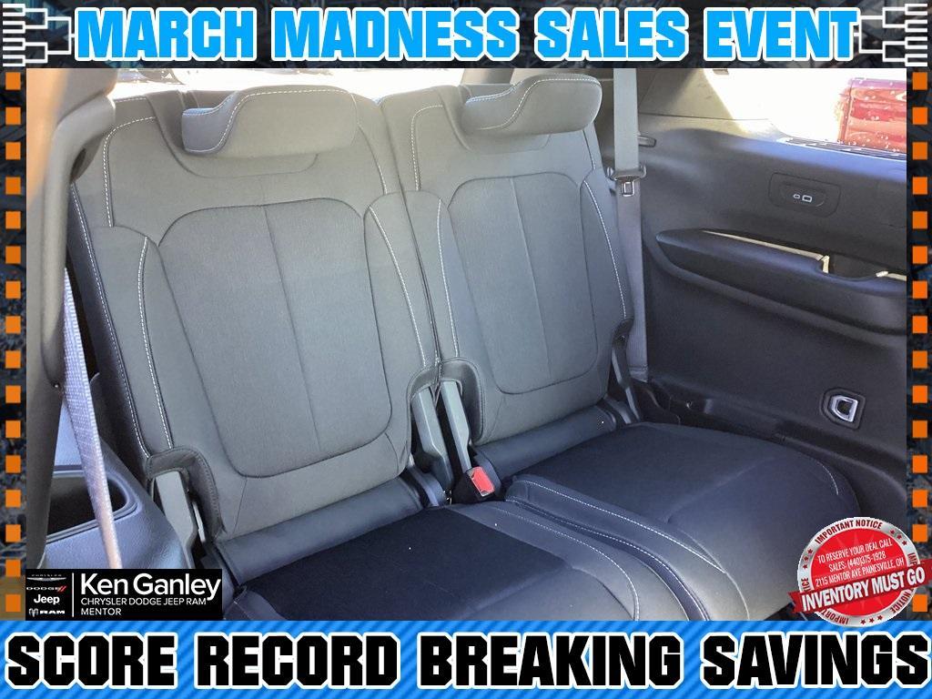 new 2025 Jeep Grand Cherokee L car, priced at $42,920