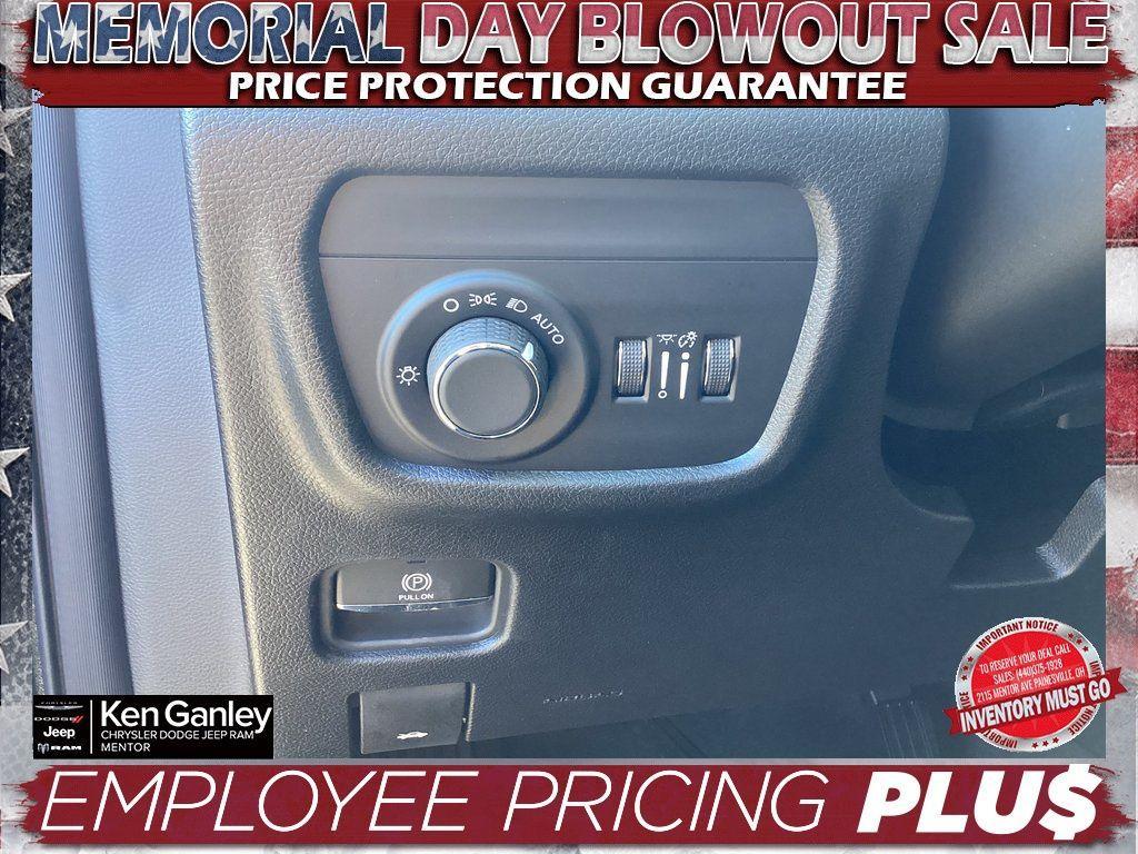 new 2025 Jeep Grand Cherokee L car, priced at $40,725