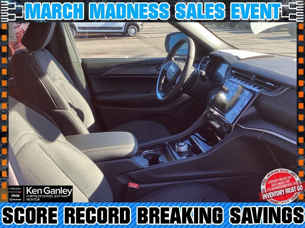 new 2025 Jeep Grand Cherokee L car, priced at $42,920