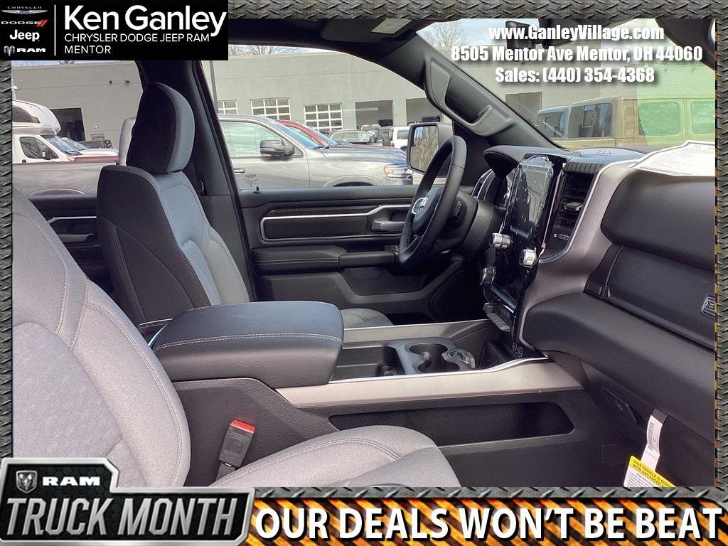 new 2025 Ram 1500 car, priced at $43,677