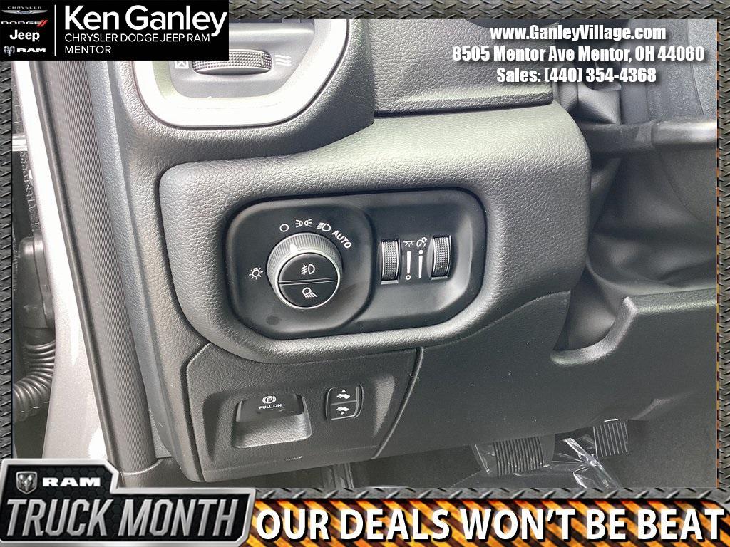new 2025 Ram 1500 car, priced at $43,677