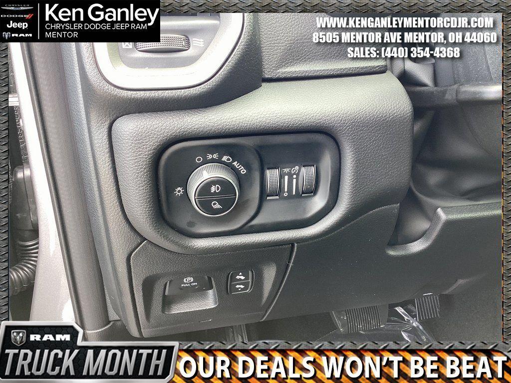 new 2025 Ram 1500 car, priced at $47,177