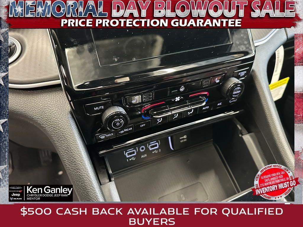 new 2025 Jeep Grand Cherokee car, priced at $41,255