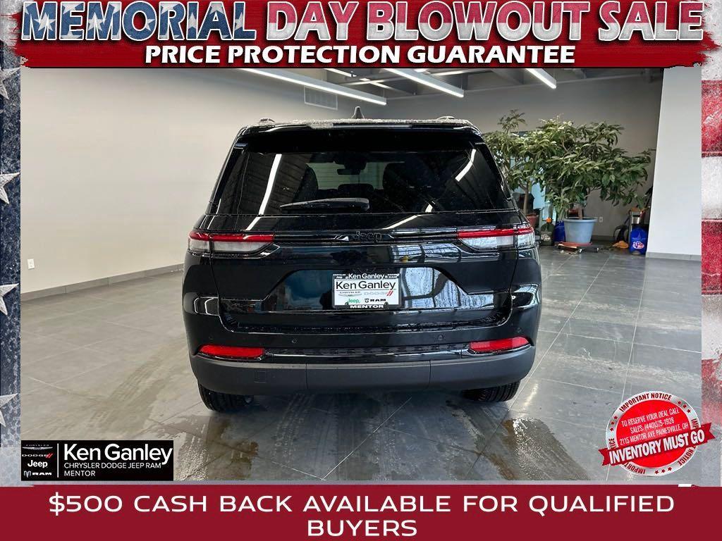 new 2025 Jeep Grand Cherokee car, priced at $41,255