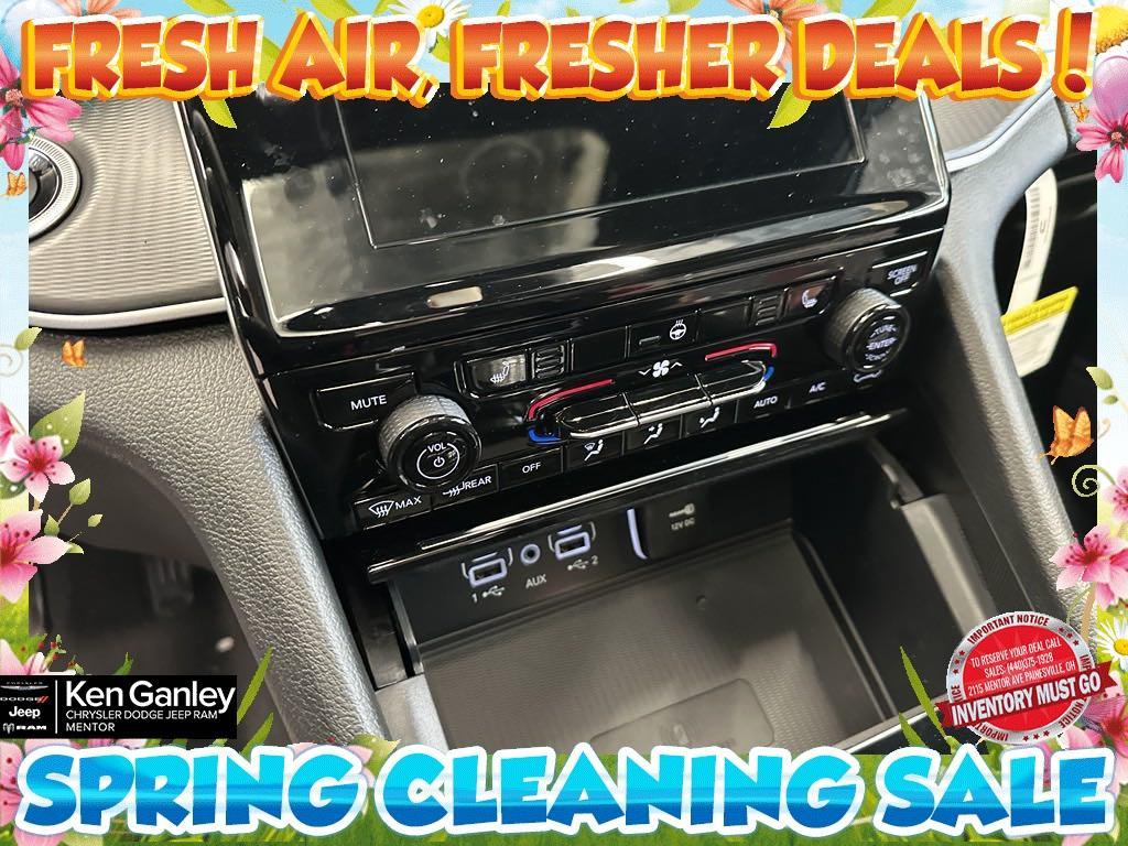 new 2025 Jeep Grand Cherokee car, priced at $39,959