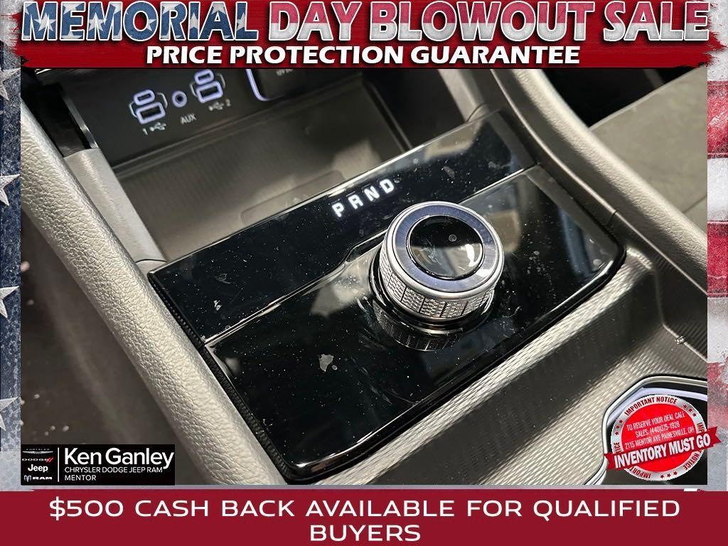 new 2025 Jeep Grand Cherokee car, priced at $41,255