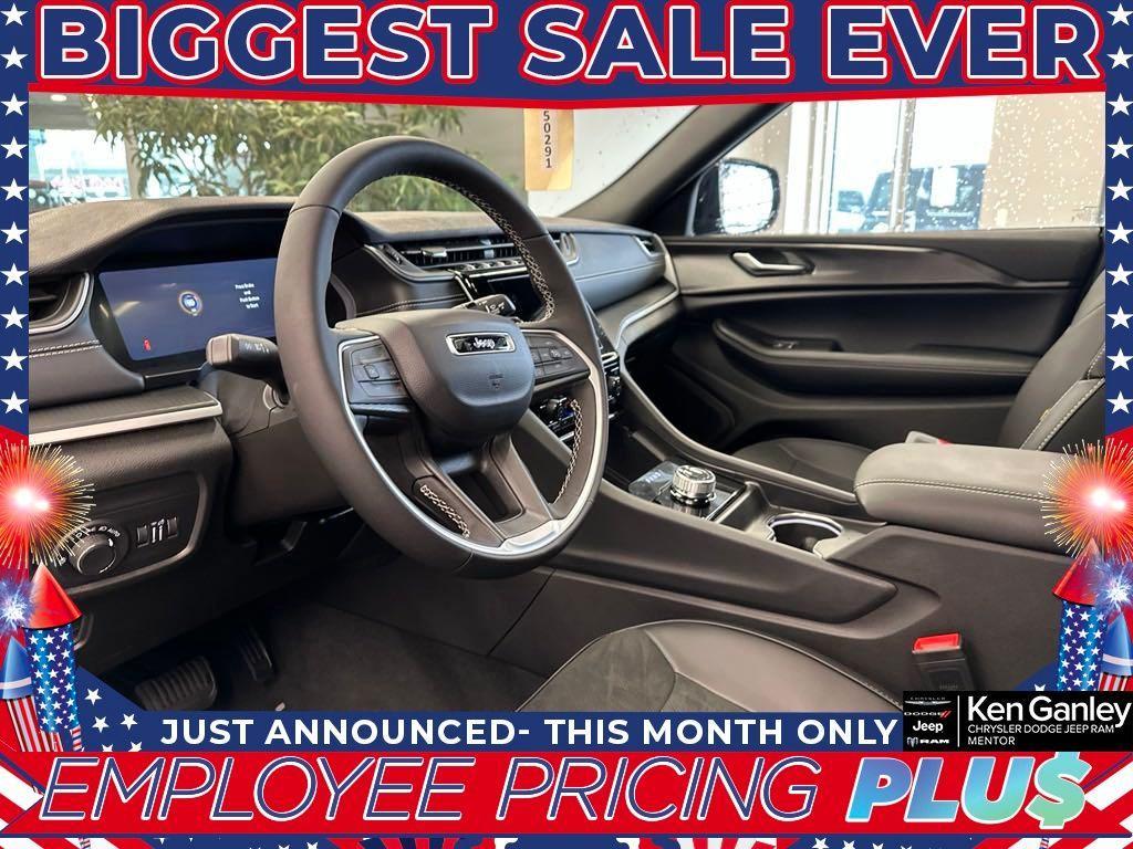 new 2025 Jeep Grand Cherokee car, priced at $41,255