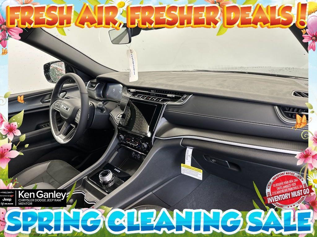 new 2025 Jeep Grand Cherokee car, priced at $39,959