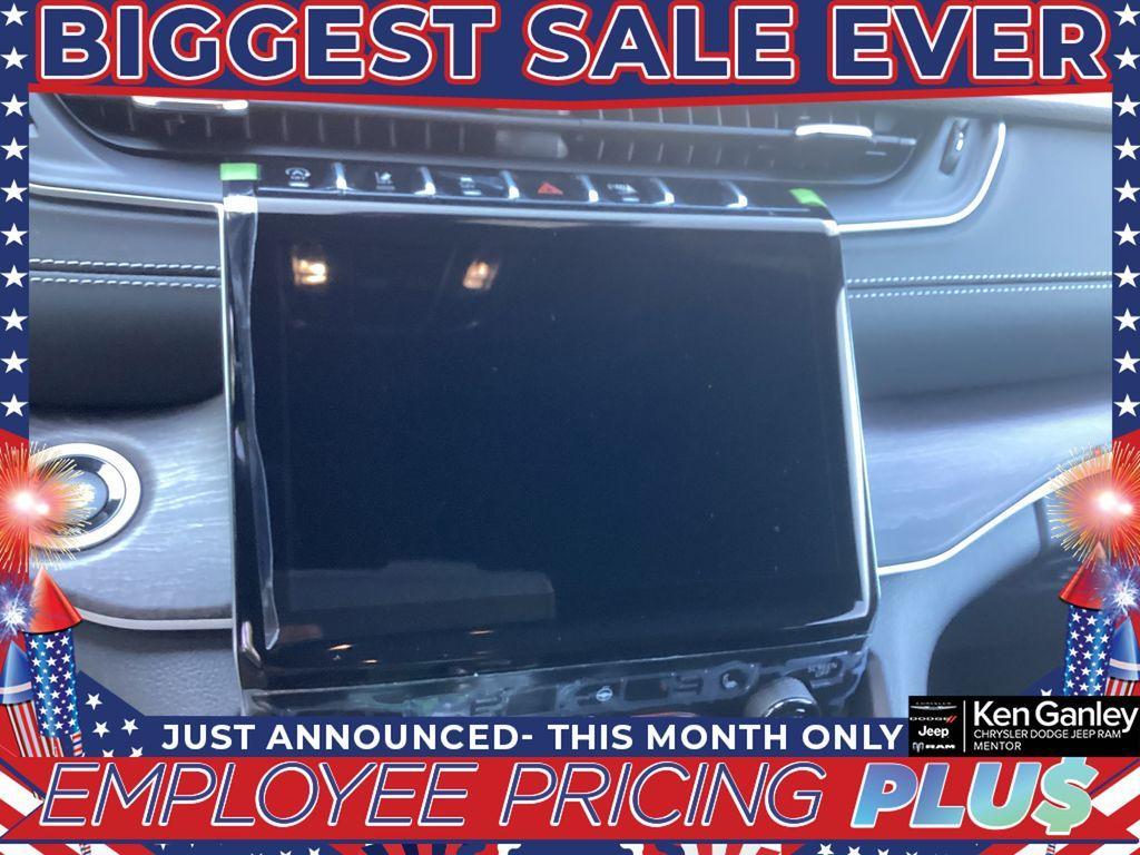 new 2025 Jeep Grand Cherokee car, priced at $47,676