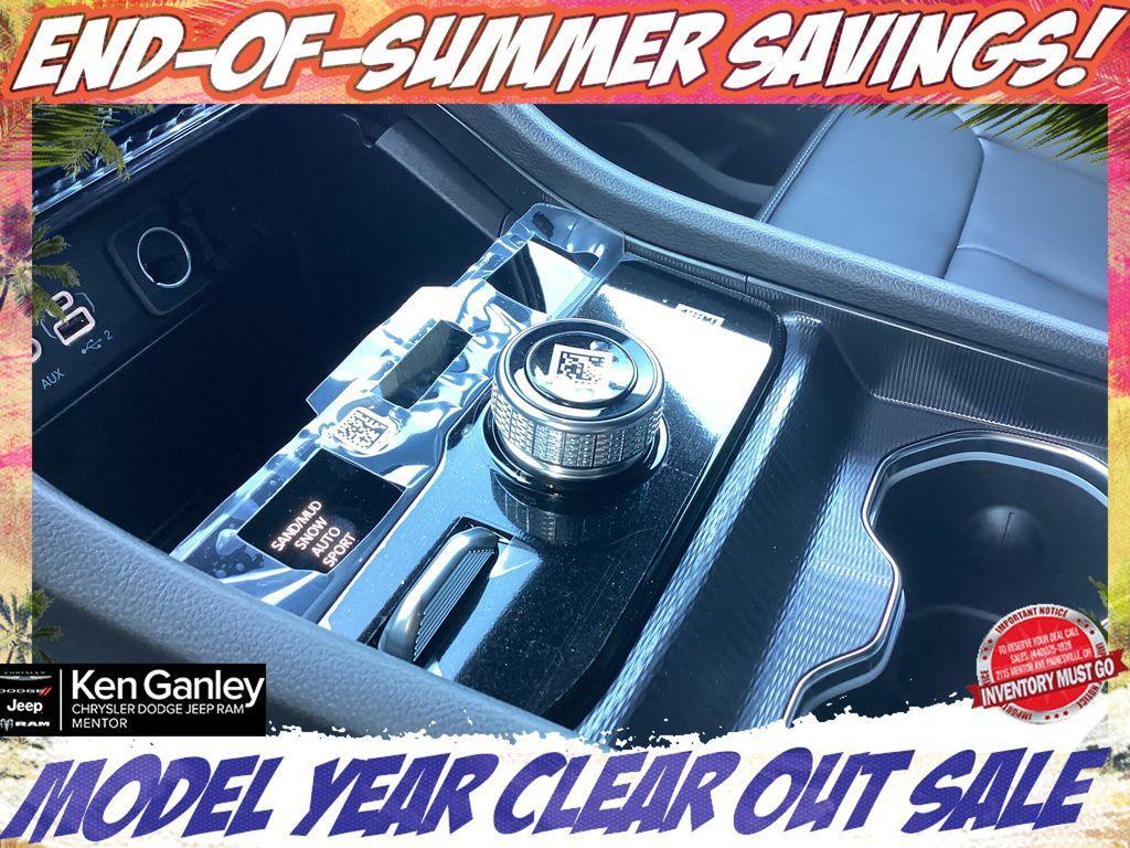 new 2025 Jeep Grand Cherokee car, priced at $46,576