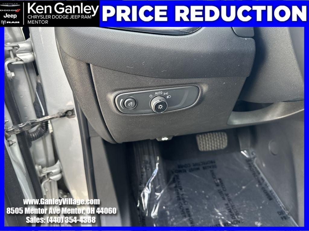 used 2022 Chevrolet Equinox car, priced at $23,245