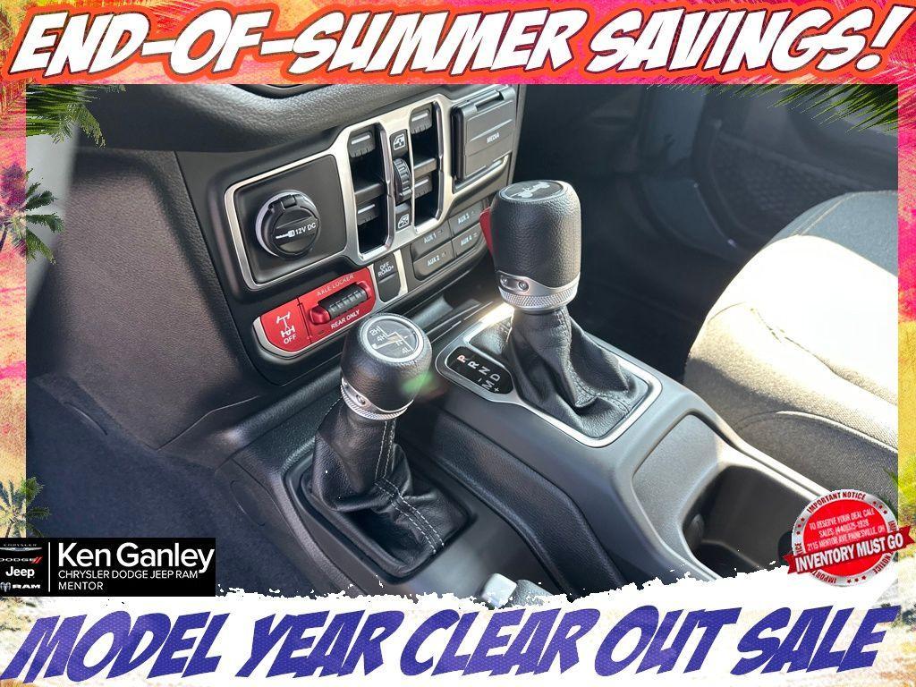 new 2025 Jeep Wrangler car, priced at $59,375