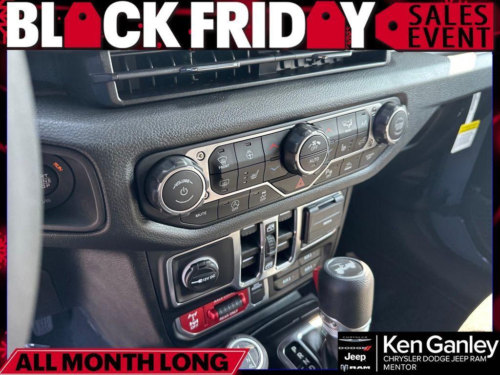 new 2025 Jeep Wrangler car, priced at $51,170