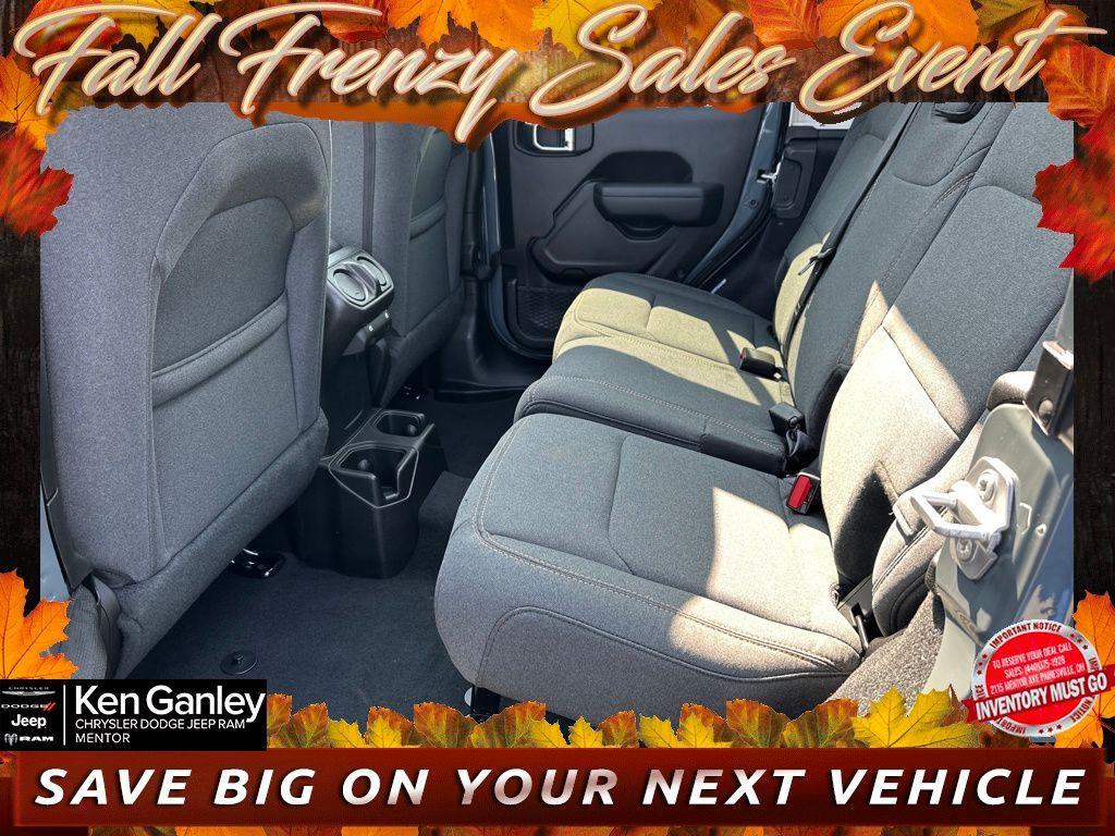 new 2025 Jeep Wrangler car, priced at $53,670