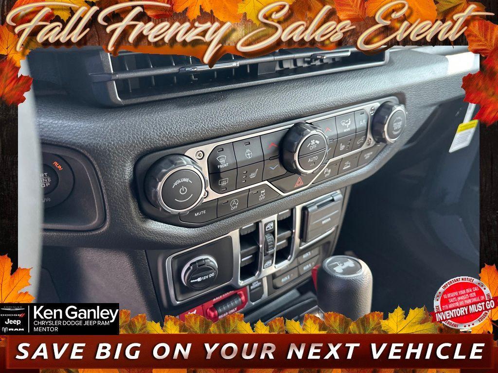 new 2025 Jeep Wrangler car, priced at $53,670