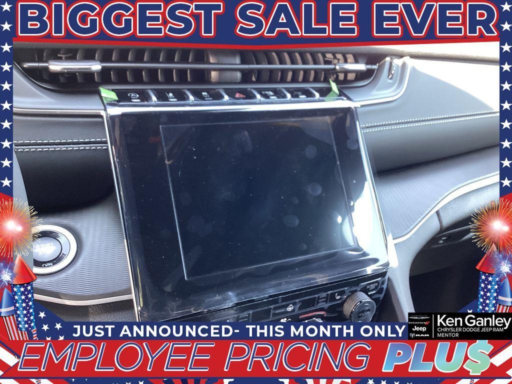 new 2025 Jeep Grand Cherokee L car, priced at $43,452