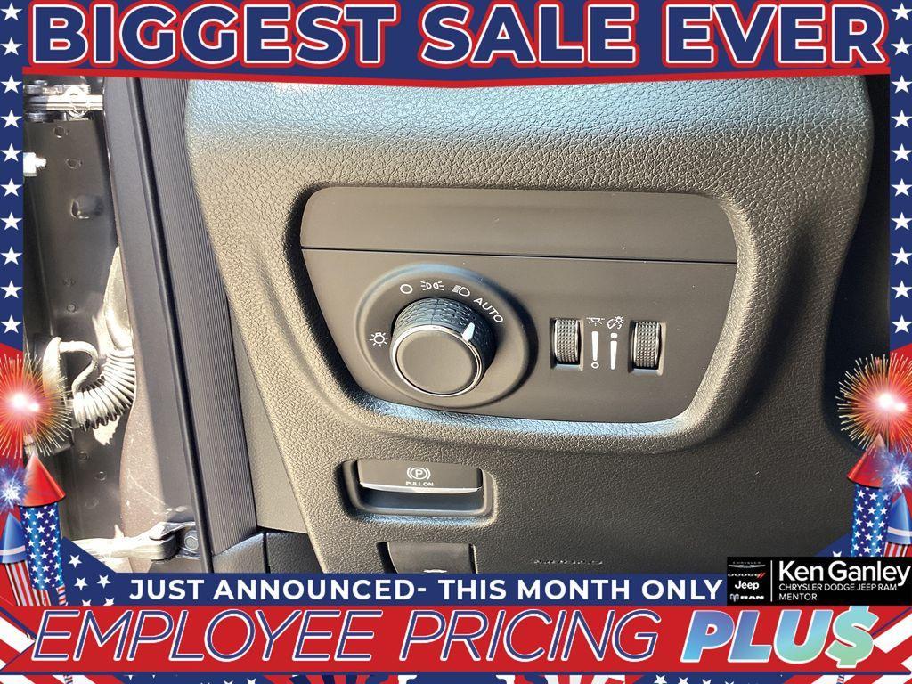 new 2025 Jeep Grand Cherokee L car, priced at $43,452