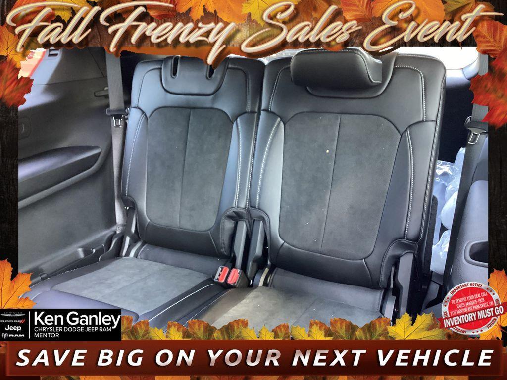 new 2025 Jeep Grand Cherokee L car, priced at $42,152