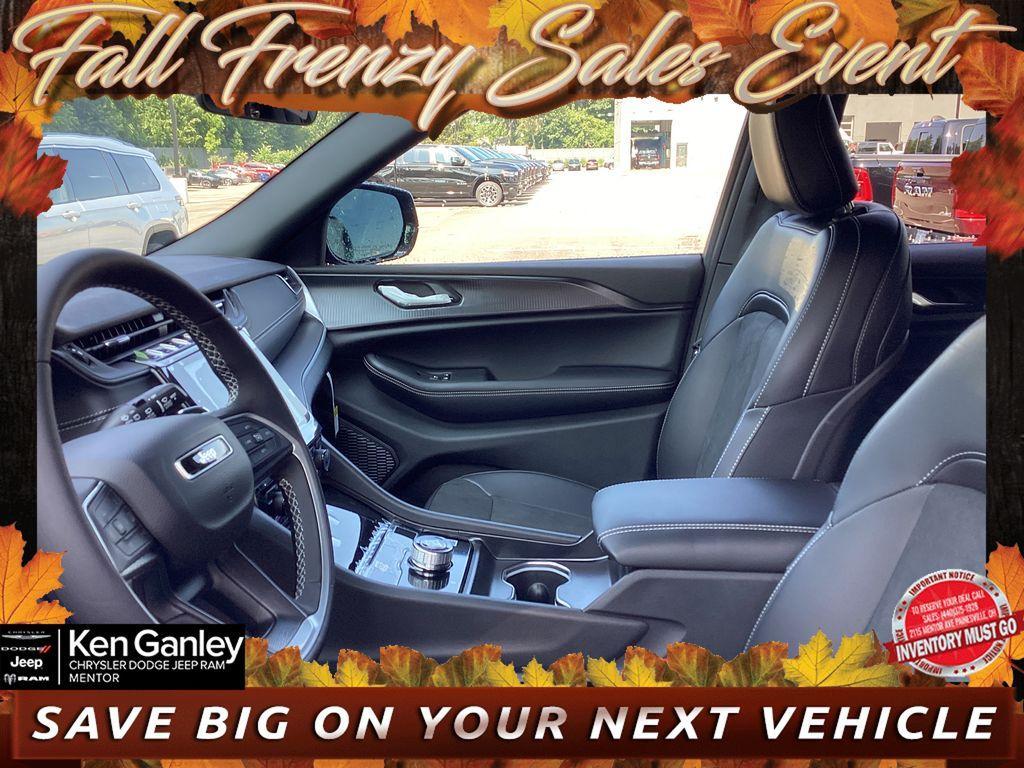 new 2025 Jeep Grand Cherokee L car, priced at $42,152