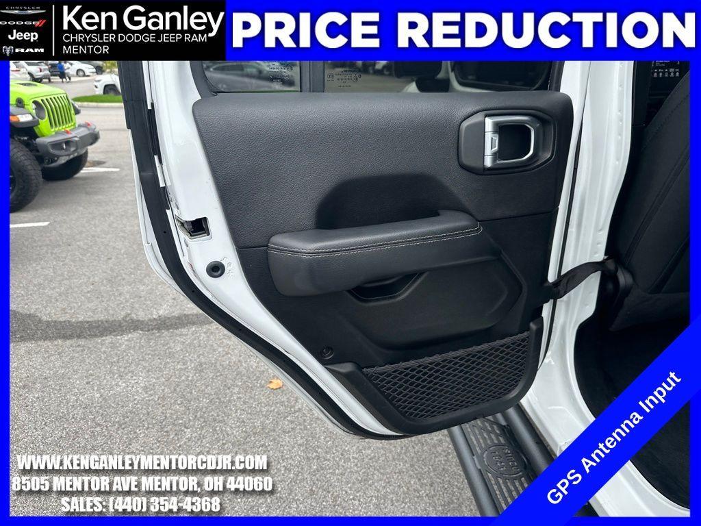 used 2020 Jeep Wrangler Unlimited car, priced at $27,500