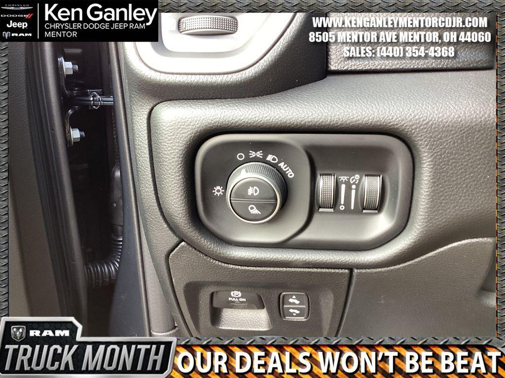new 2025 Ram 1500 car, priced at $52,711