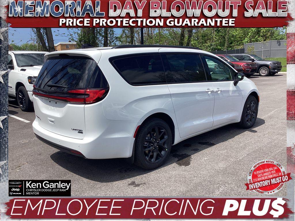 new 2025 Chrysler Pacifica car, priced at $55,783
