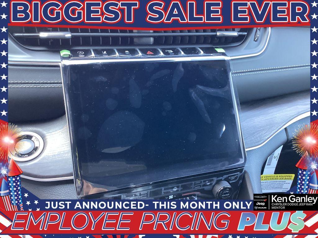 new 2025 Jeep Grand Cherokee car, priced at $47,576