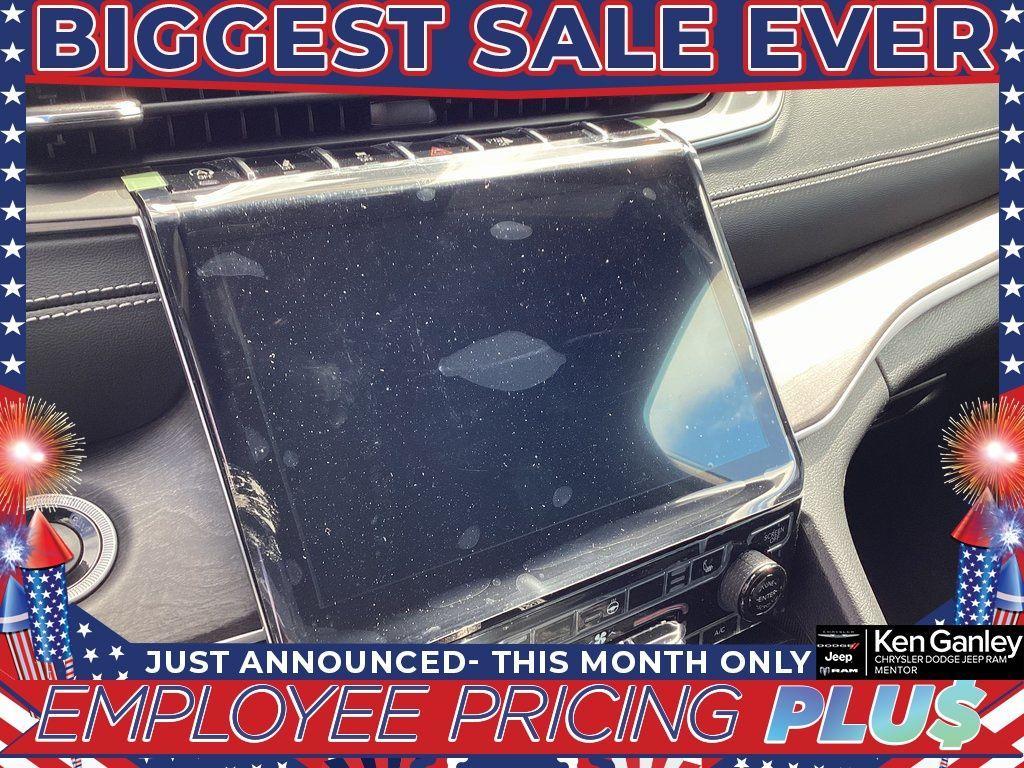 new 2025 Jeep Grand Cherokee L car, priced at $43,841