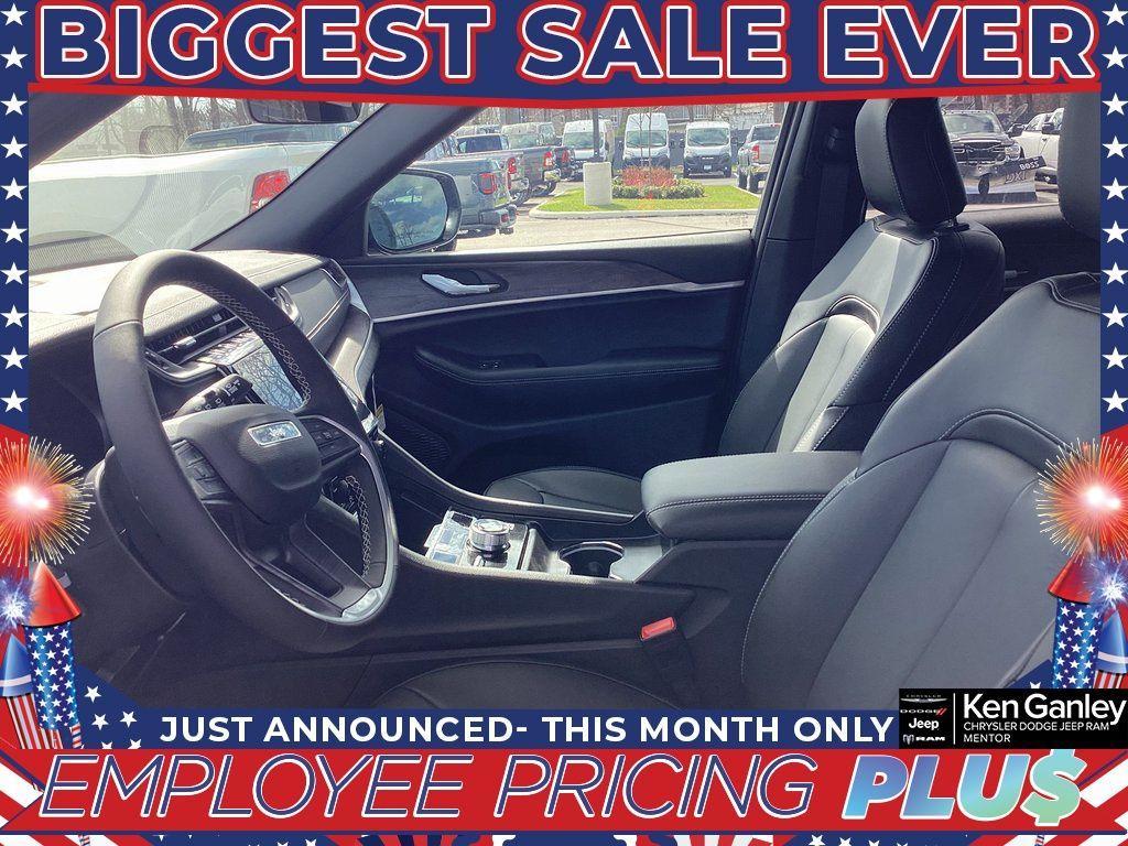 new 2025 Jeep Grand Cherokee L car, priced at $43,841