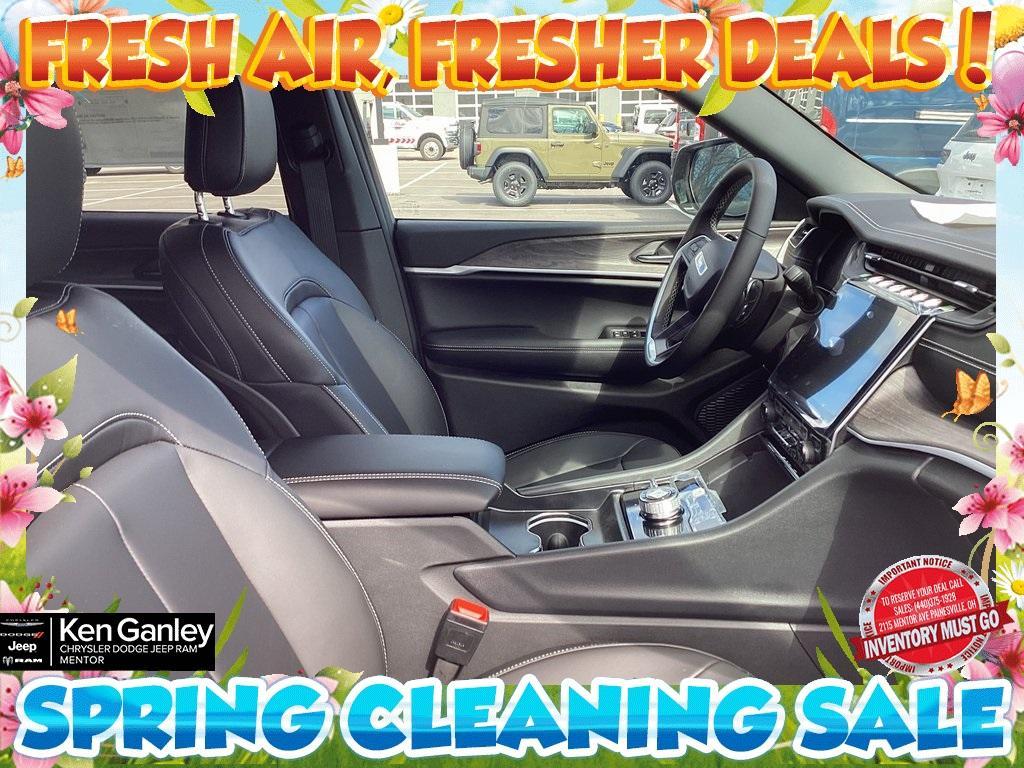 new 2025 Jeep Grand Cherokee L car, priced at $45,900