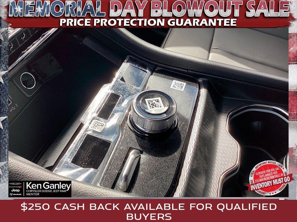 new 2025 Jeep Grand Cherokee L car, priced at $43,591