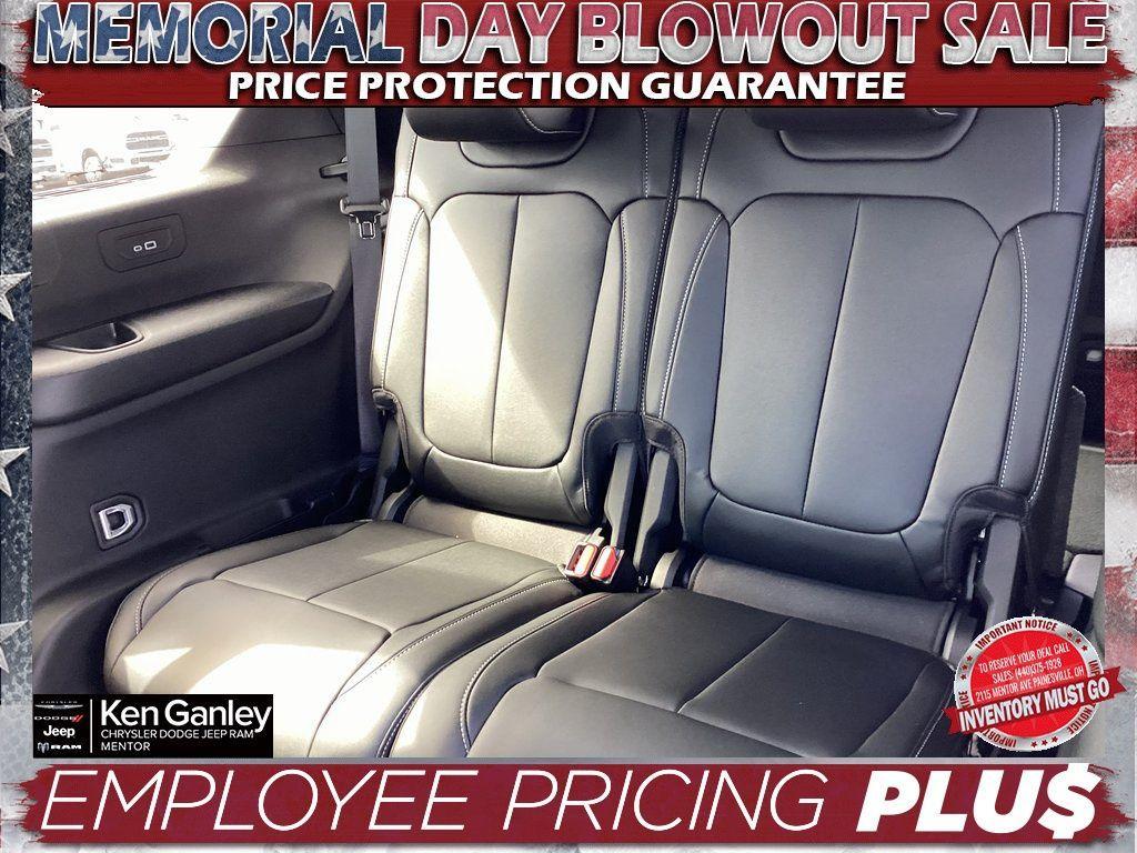 new 2025 Jeep Grand Cherokee L car, priced at $43,591