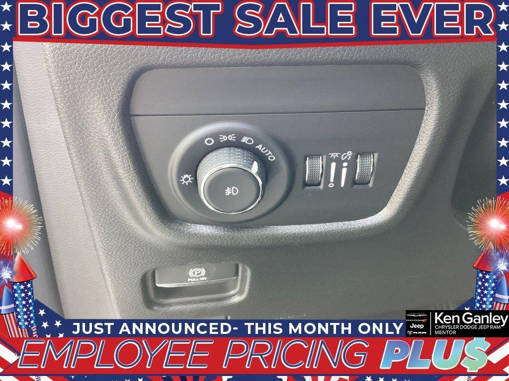 new 2025 Jeep Grand Cherokee L car, priced at $43,841