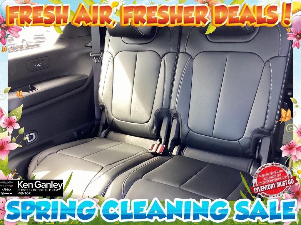 new 2025 Jeep Grand Cherokee L car, priced at $42,957
