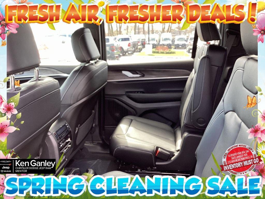 new 2025 Jeep Grand Cherokee L car, priced at $45,900