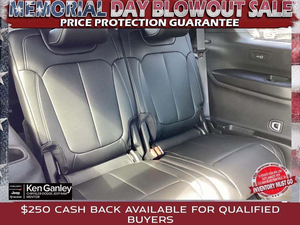 new 2025 Jeep Grand Cherokee L car, priced at $43,591