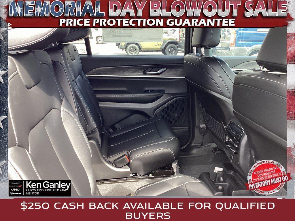new 2025 Jeep Grand Cherokee L car, priced at $43,591