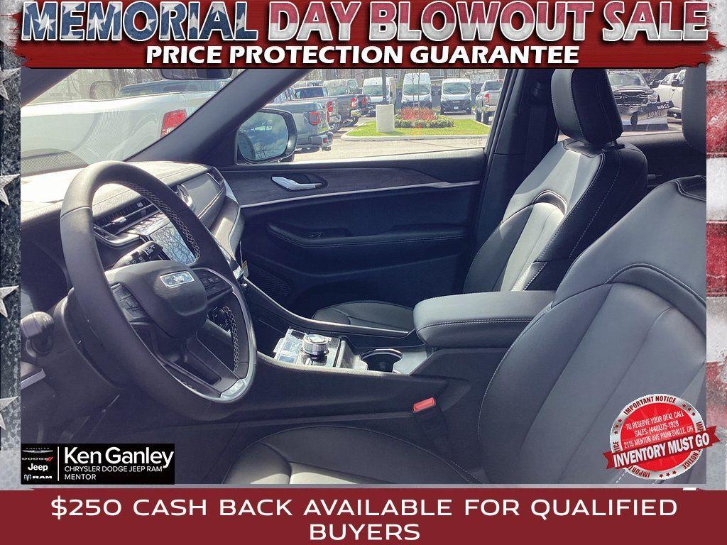 new 2025 Jeep Grand Cherokee L car, priced at $43,591