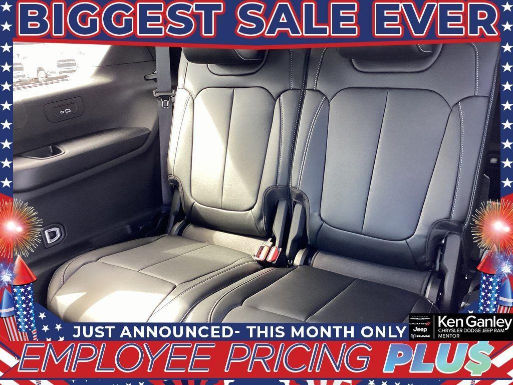 new 2025 Jeep Grand Cherokee L car, priced at $43,841