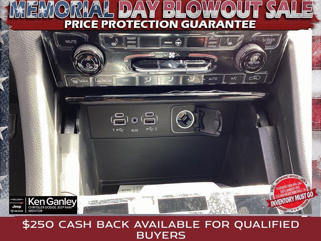 new 2025 Jeep Grand Cherokee L car, priced at $43,591